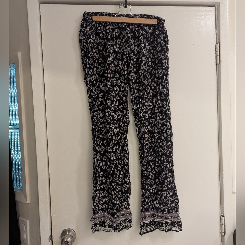 Floral Print Black Bohemian Pants